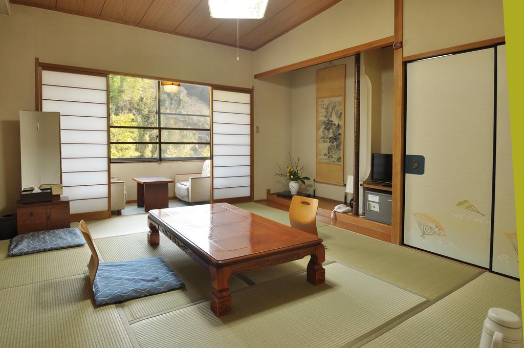 Hôtel Furuyu Onsen Oogiya à Saga Extérieur photo